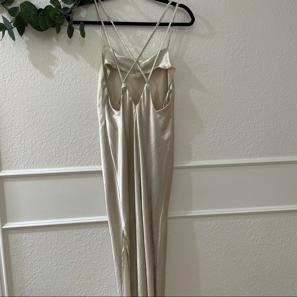 ASOS maxi in high shine satin - Picture 10 of 11